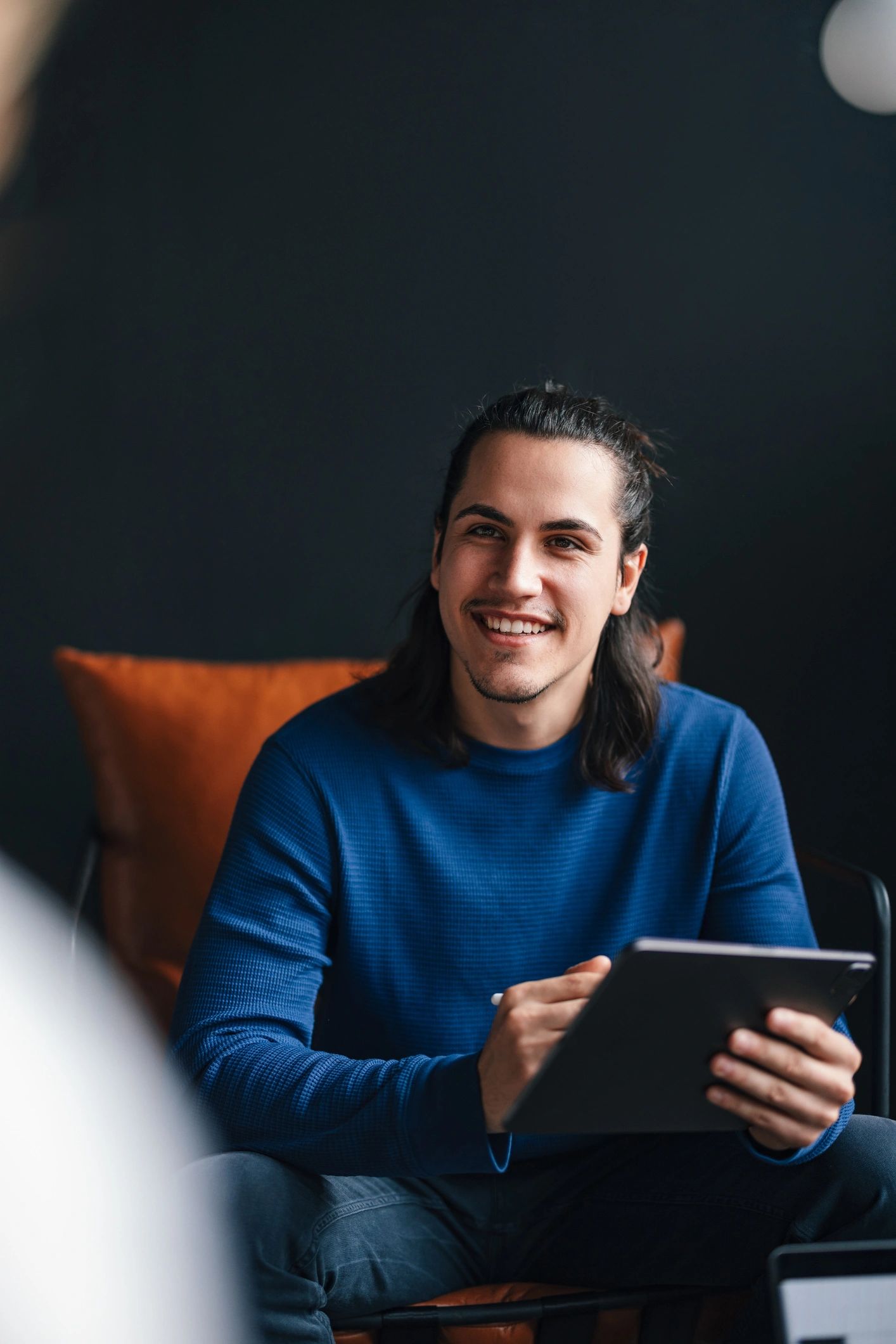 Portrait representing a satisfied consultation client